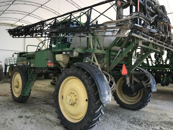 Image of John Deere 4710 equipment image 2
