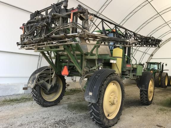 Image of John Deere 4710 equipment image 1