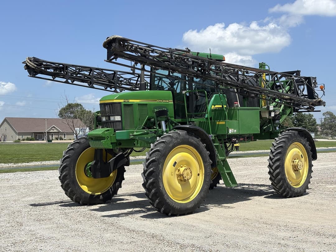 Image of John Deere 4710 Primary image