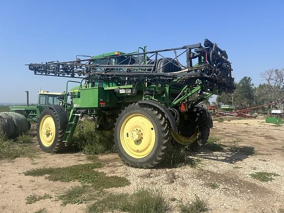 Image of John Deere 4710 equipment image 3