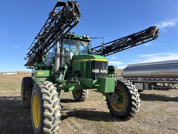 Image of John Deere 4710 equipment image 1