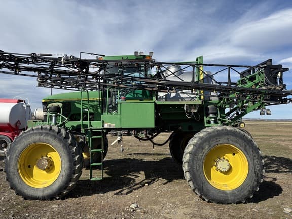 Image of John Deere 4710 equipment image 3
