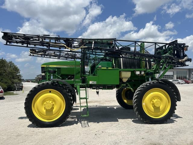Image of John Deere 4710 equipment image 2