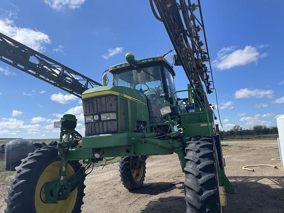 Image of John Deere 4710 equipment image 3