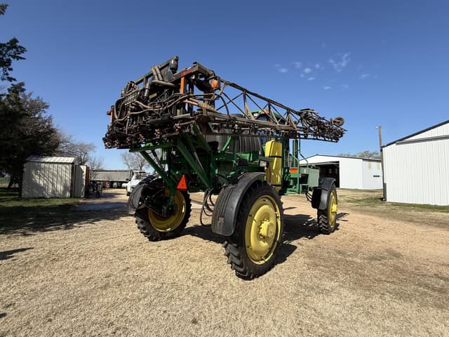 Image of John Deere 4710 equipment image 4