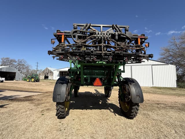 Image of John Deere 4710 equipment image 3