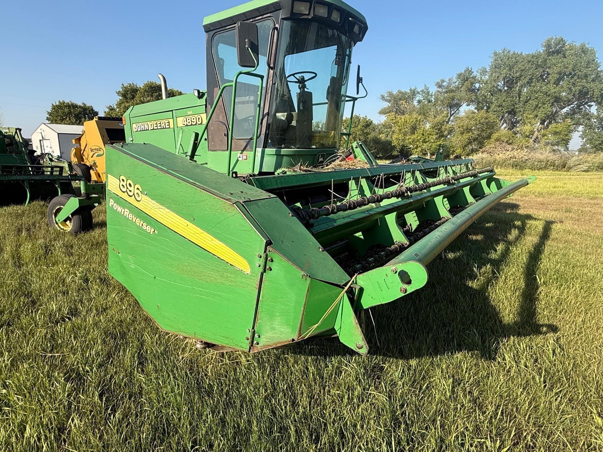 2001 John Deere 4890 Equipment Image0