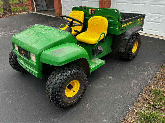 2001 John Deere Gator 4X2 Equipment Image0