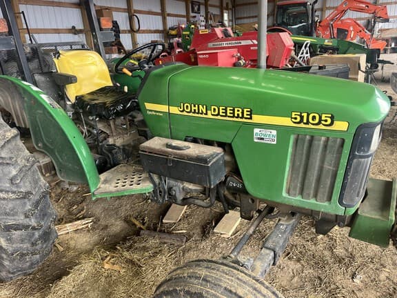 Image of John Deere 5105 equipment image 2