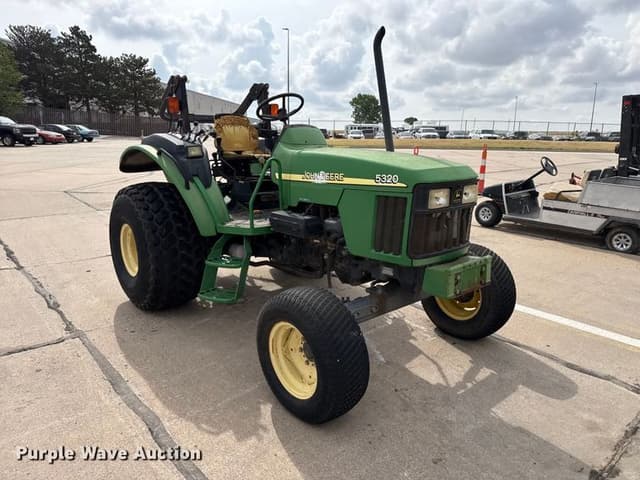 Image of John Deere 5320 equipment image 2