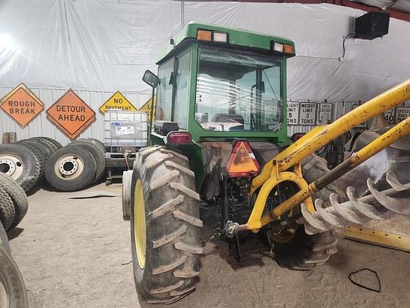 Image of John Deere 5410 equipment image 4
