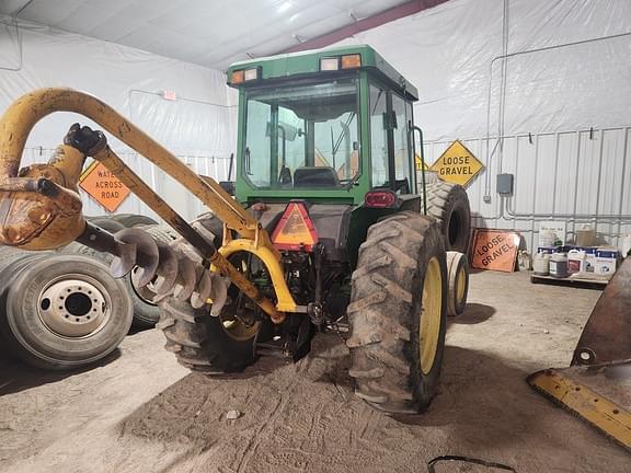 Image of John Deere 5410 equipment image 3