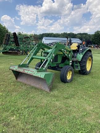 Image of John Deere 5420 equipment image 1