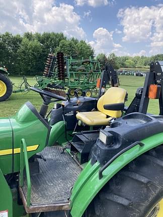 Image of John Deere 5420 equipment image 2