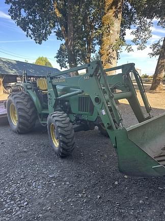 Image of John Deere 5510 equipment image 4