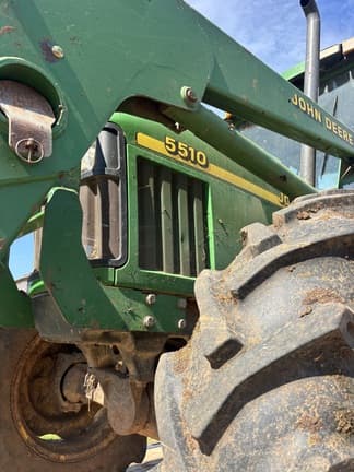 Image of John Deere 5510 equipment image 3
