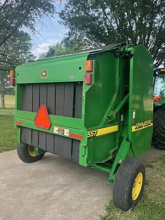 Image of John Deere 557 equipment image 1