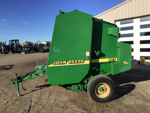 Image of John Deere 557 equipment image 3