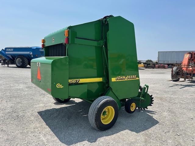Image of John Deere 567 equipment image 4
