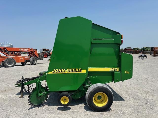 Image of John Deere 567 equipment image 1