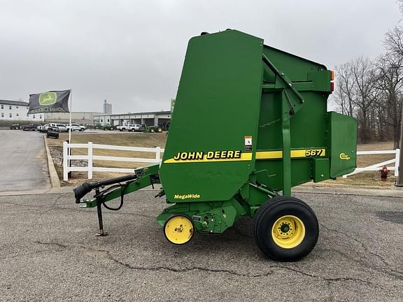 Image of John Deere 567 MegaWide equipment image 1