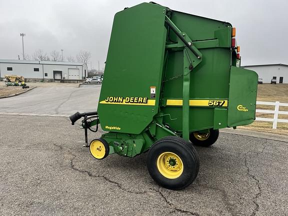 Image of John Deere 567 MegaWide equipment image 2