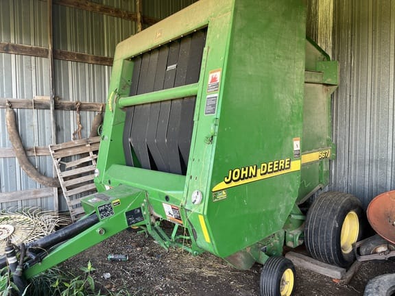 2001 John Deere 567 Equipment Image0