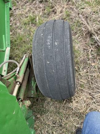 Image of John Deere 567 equipment image 4
