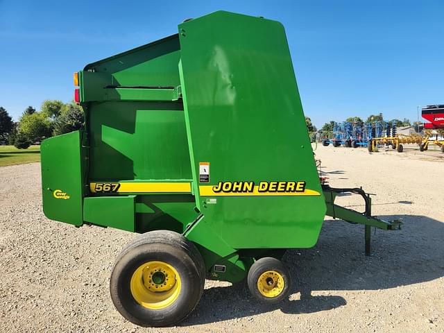 Image of John Deere 567 equipment image 4