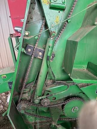 Image of John Deere 567 MegaWide equipment image 4