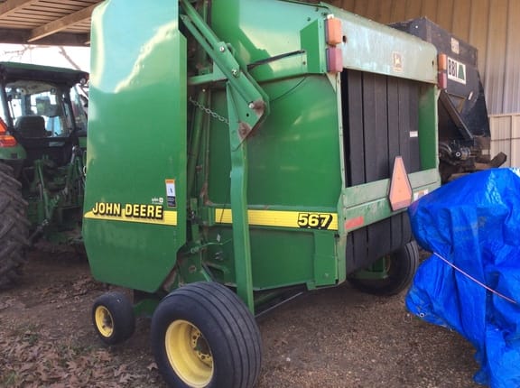 2001 John Deere 567 Image