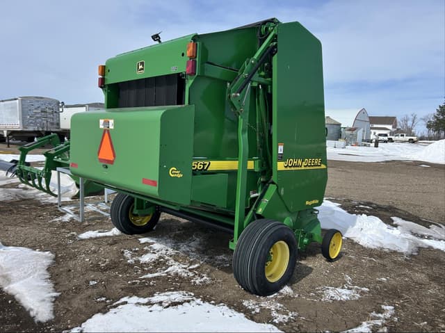 Image of John Deere 567 MegaWide equipment image 2