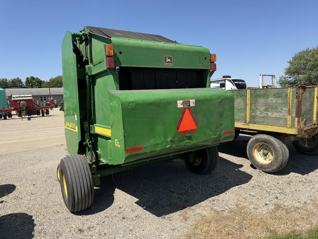 Image of John Deere 567 equipment image 3
