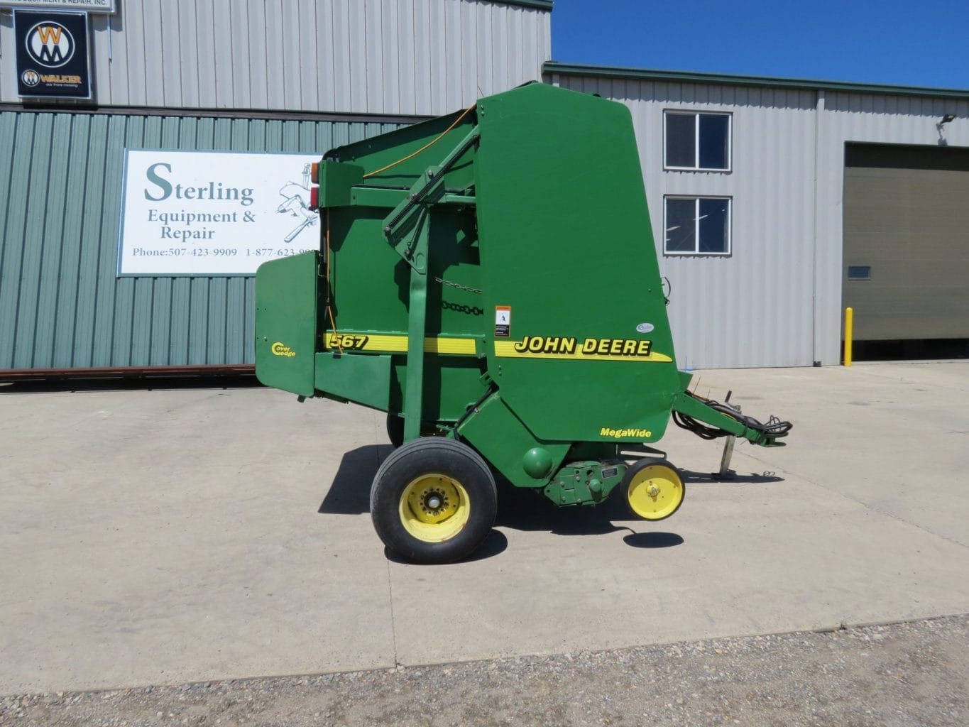 2001 John Deere 567 MegaWide Equipment Image0