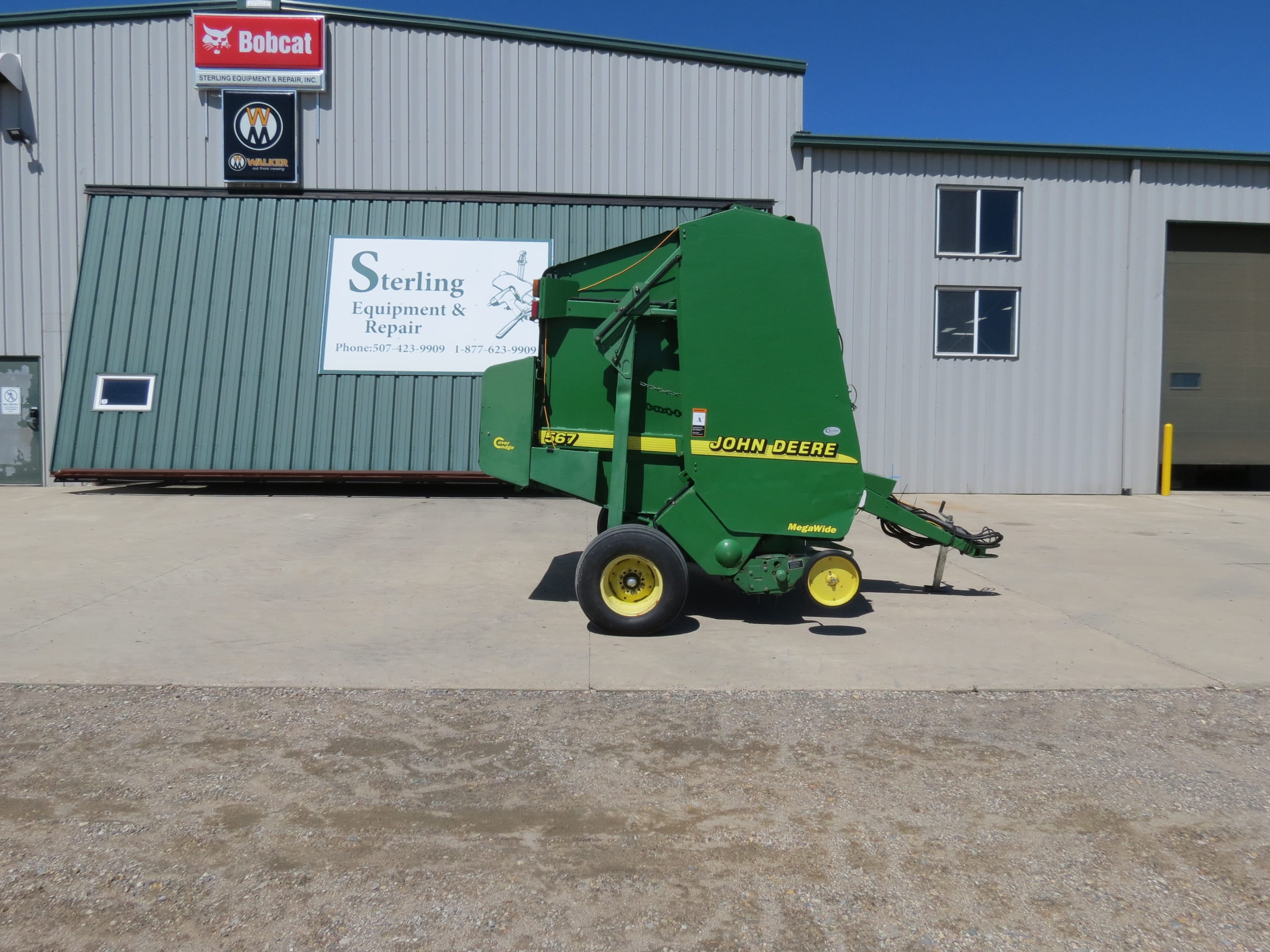 2001 John Deere 567 MegaWide Equipment Image0
