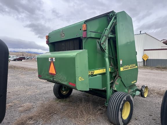 Image of John Deere 567 MegaWide equipment image 2