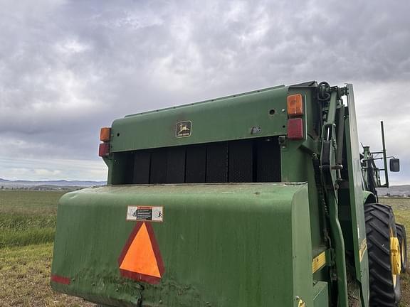 Image of John Deere 567 MegaWide equipment image 3