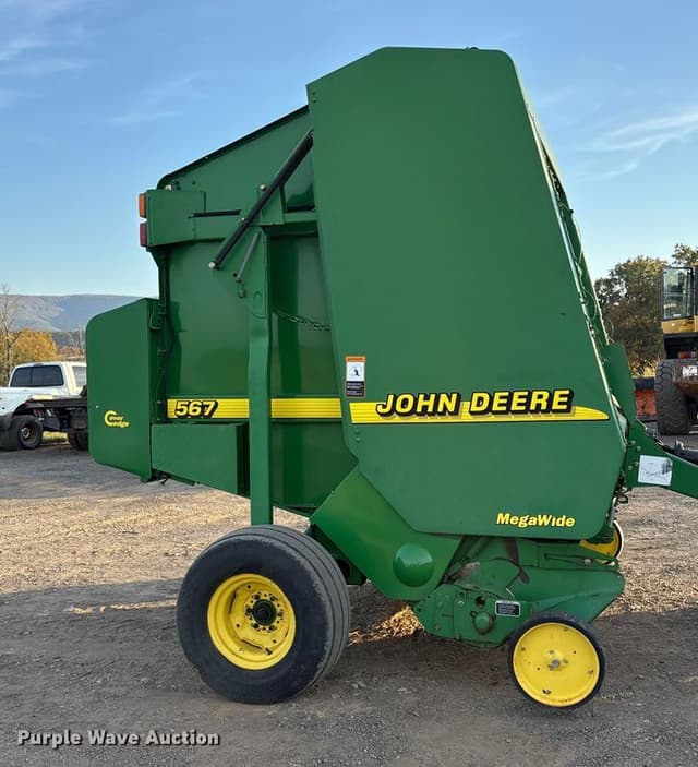 Image of John Deere 567 equipment image 3