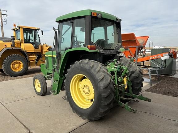 Image of John Deere 6110 equipment image 3