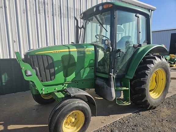 Image of John Deere 6220 equipment image 1