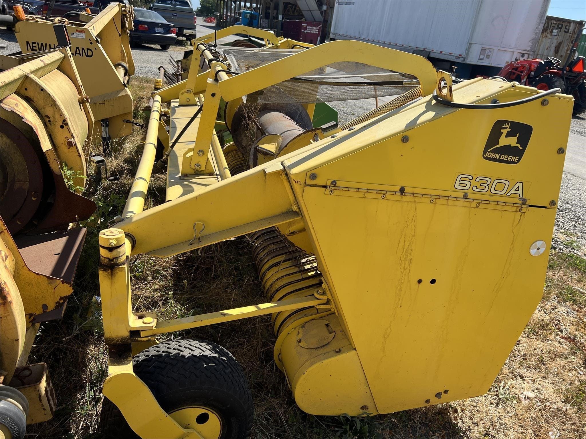 2001 John Deere 630A Equipment Image0