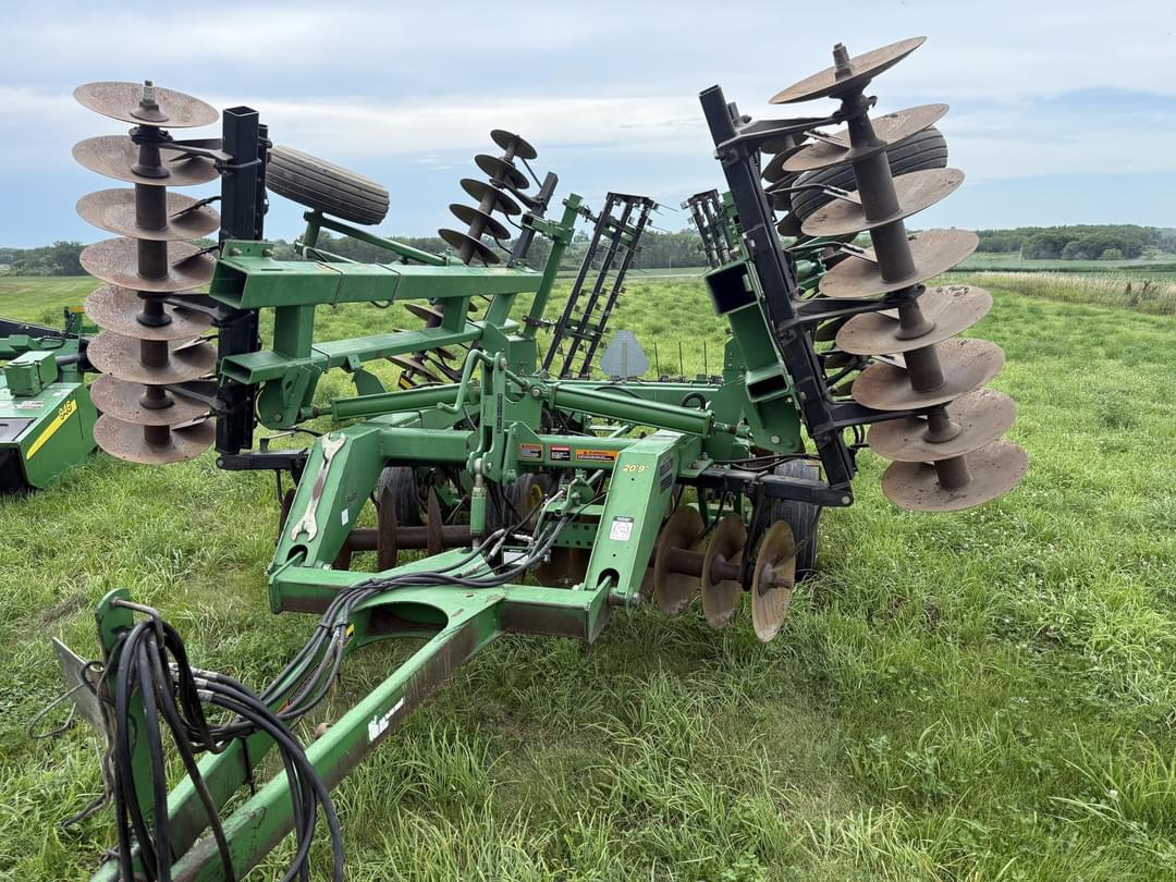 Image of John Deere 637 Primary image