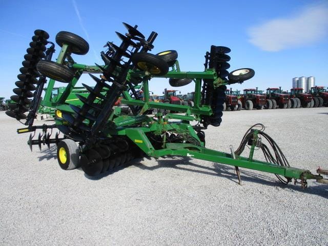 2001 John Deere 637 Equipment Image0