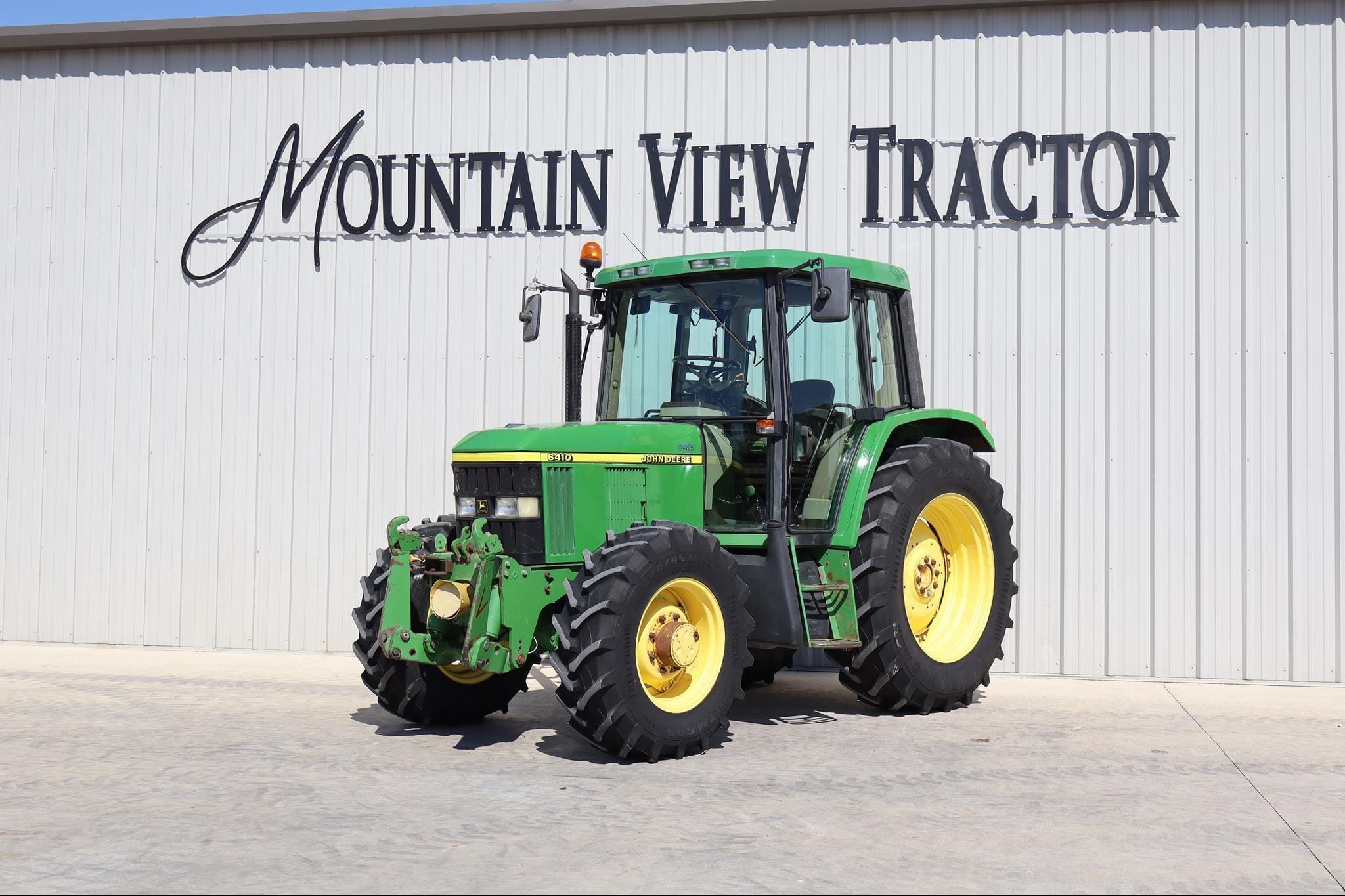 2001 John Deere 6410 Equipment Image0