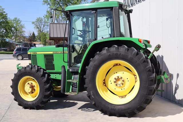 Image of John Deere 6410 equipment image 4