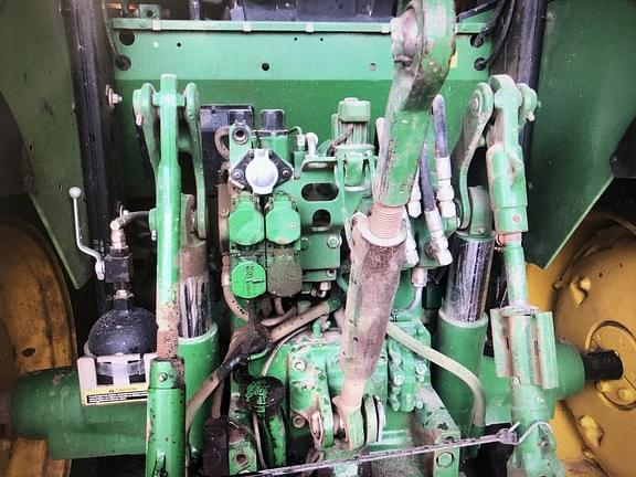 Image of John Deere 6410 equipment image 3