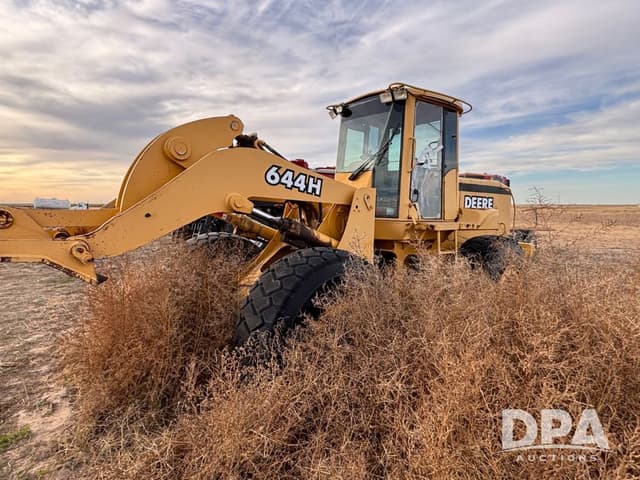 Image of John Deere 644H equipment image 1