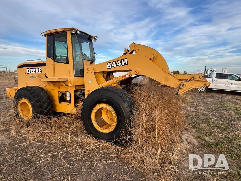 Image of John Deere 644H Primary image