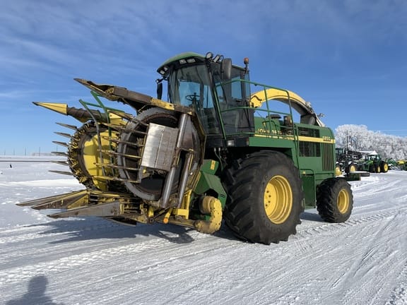 Main image John Deere 6850
