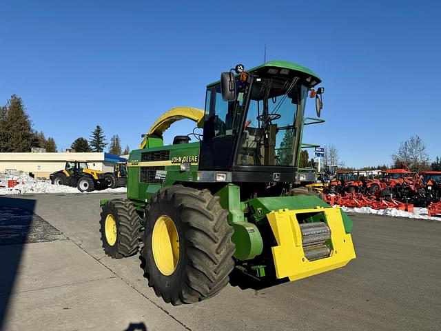 Image of John Deere 6850 equipment image 3